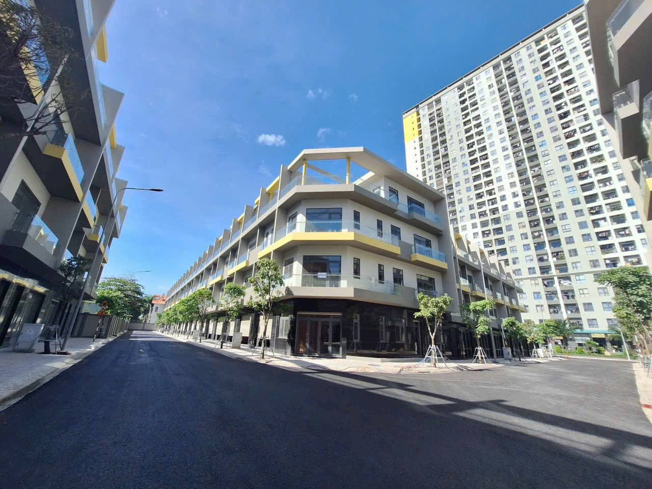 Duy nhất còn sót lại 1 căn nhà phố Uni Valley Dĩ An giá tốt nhất thị trường