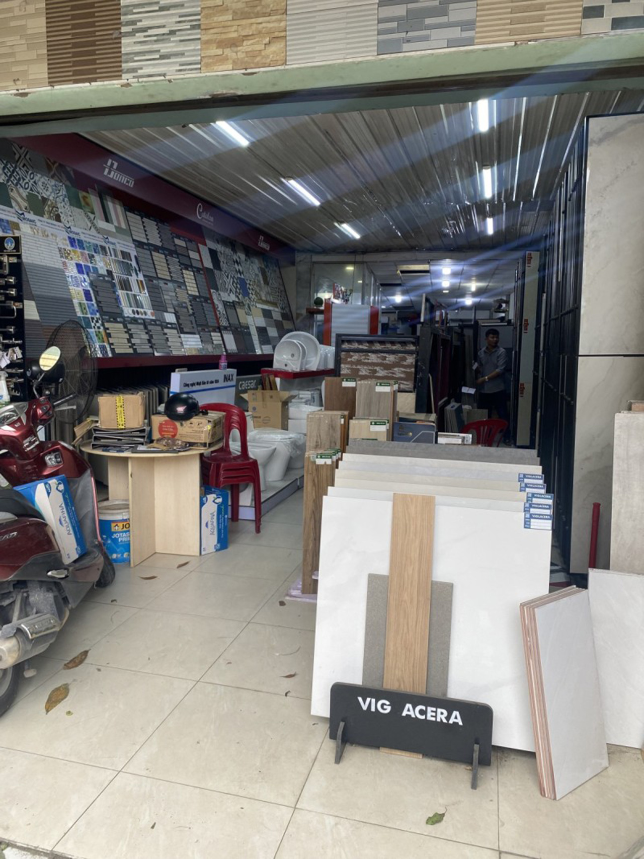 Bán nhà mặt tiền Nguyễn Duy Trinh Q2, gần chợ Tân Lập, ngang 10.5m, đang cho thuê
