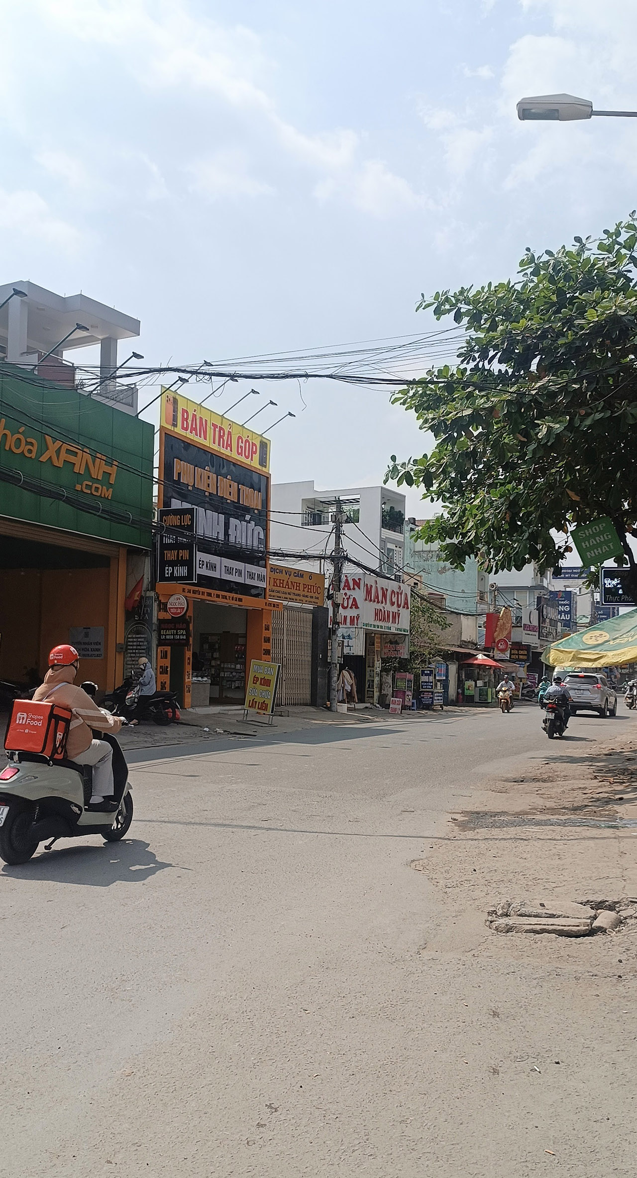 Bán nhà mặt tiền Nguyễn Duy Trinh ngay chung cư La Astoria, có sẵn hợp đồng cho thuê Bán nhà mặt tiền Nguyễn Duy Trinh ngay chung cư La Astoria, có sẵn hợp đồng cho thuê