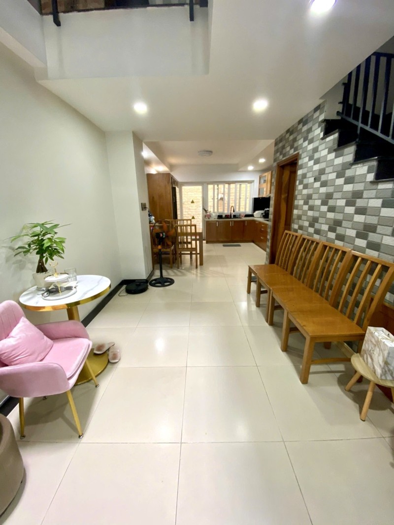 Bán nhà mặt tiền đường số 34 Cao Đức Lân, gần công viên, full nội thất, sổ hồng hoàn công