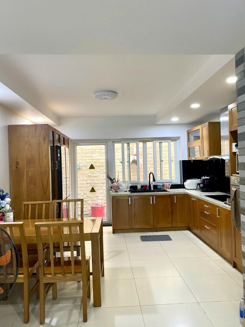 Bán nhà mặt tiền đường số 34 Cao Đức Lân, gần công viên, full nội thất, sổ hồng hoàn công