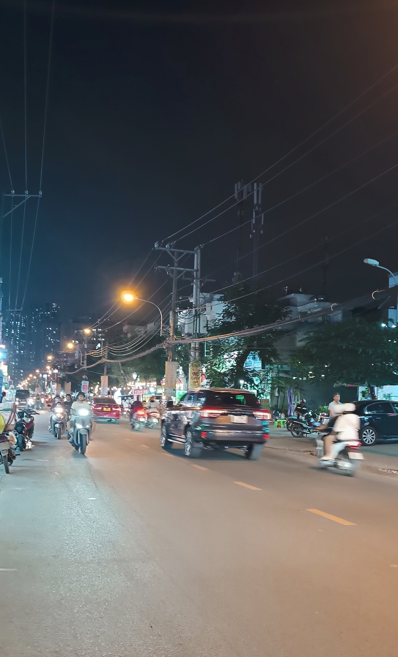 Bán đất tặng nhà mặt tiền Nguyễn Duy Trinh đoạn KDC 10 Mẫu, đối diện chợ Tân Lập