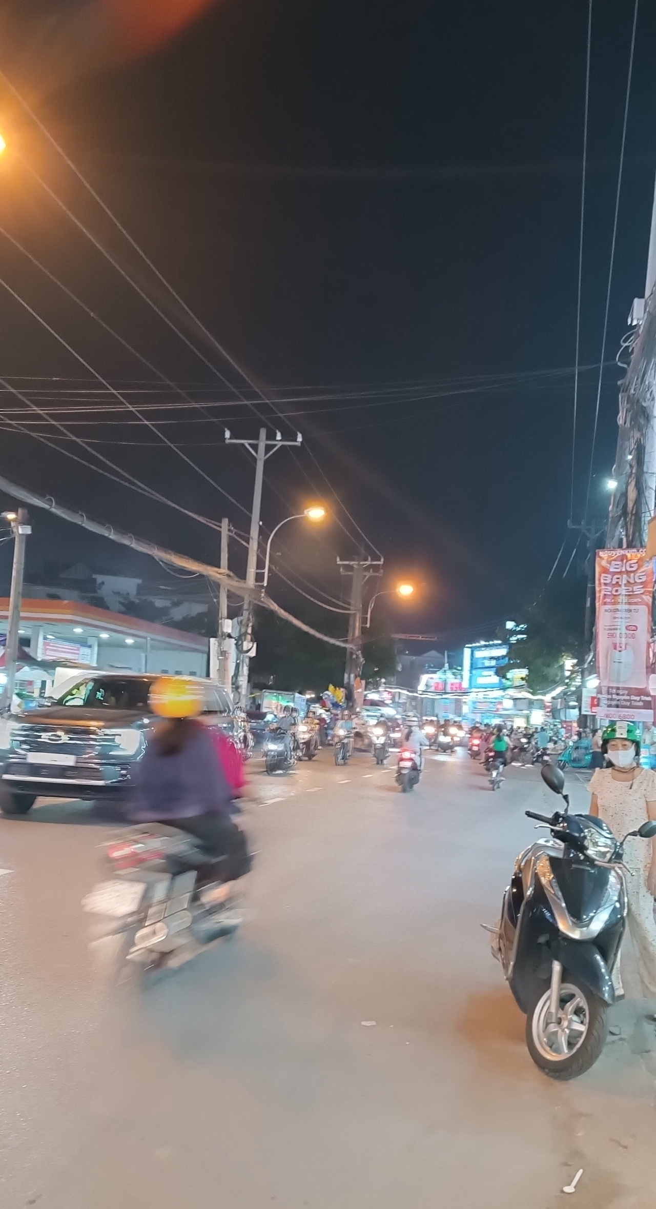 Bán đất tặng nhà mặt tiền Nguyễn Duy Trinh đoạn KDC 10 Mẫu, đối diện chợ Tân Lập