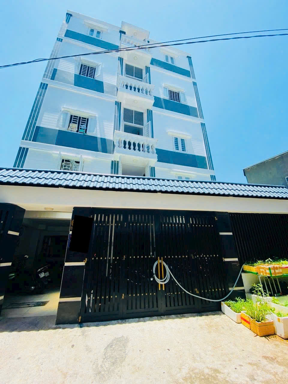 Bán tòa nhà căn hộ dịch vụ Nguyễn Thị Định, 7 tầng, đang khai thác ổn định