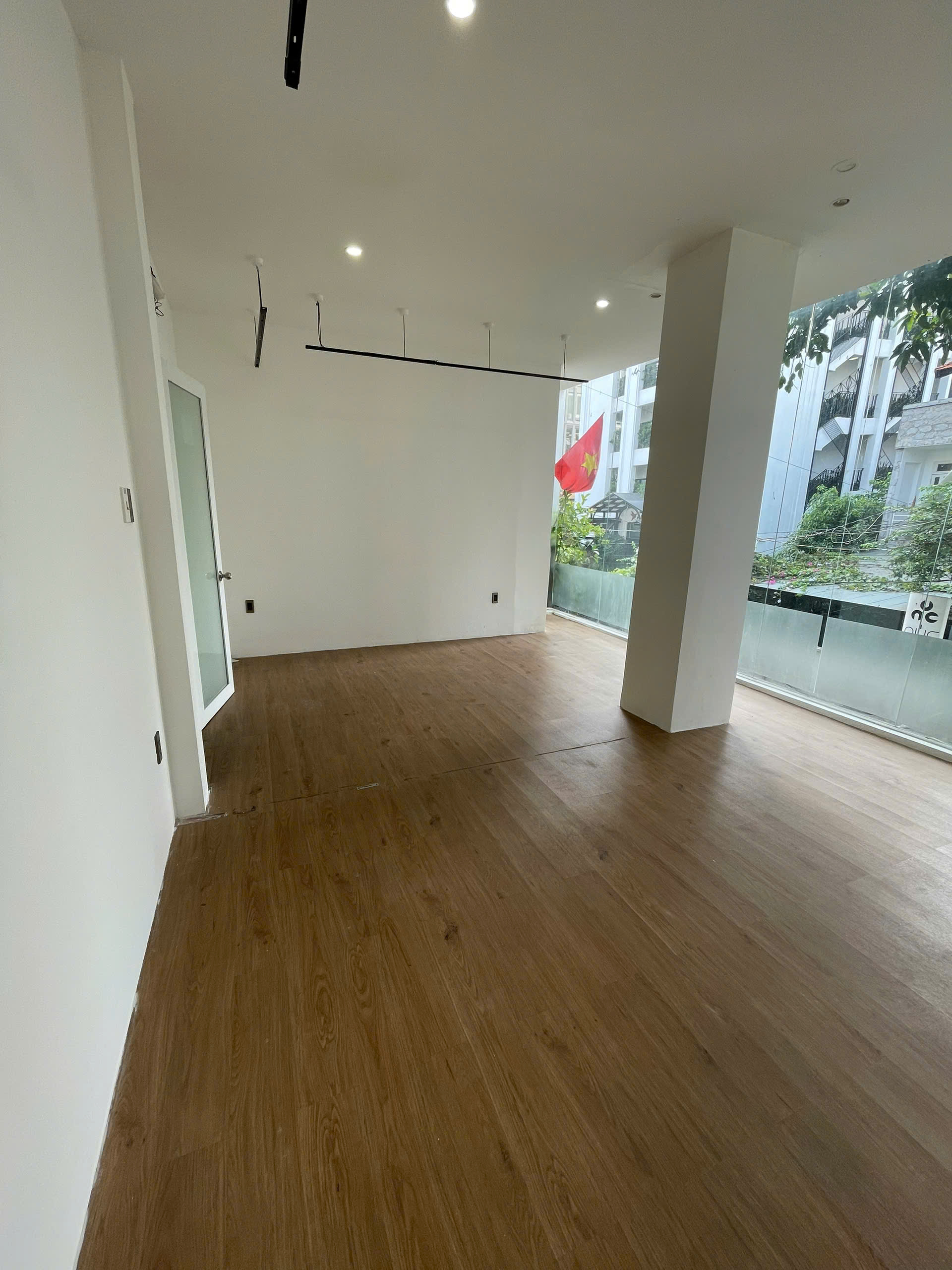 Bán nhà mặt tiền Nguyễn Đăng Giai, Thảo Điền, ngang gần 12m, Đang cho thuê giá cao