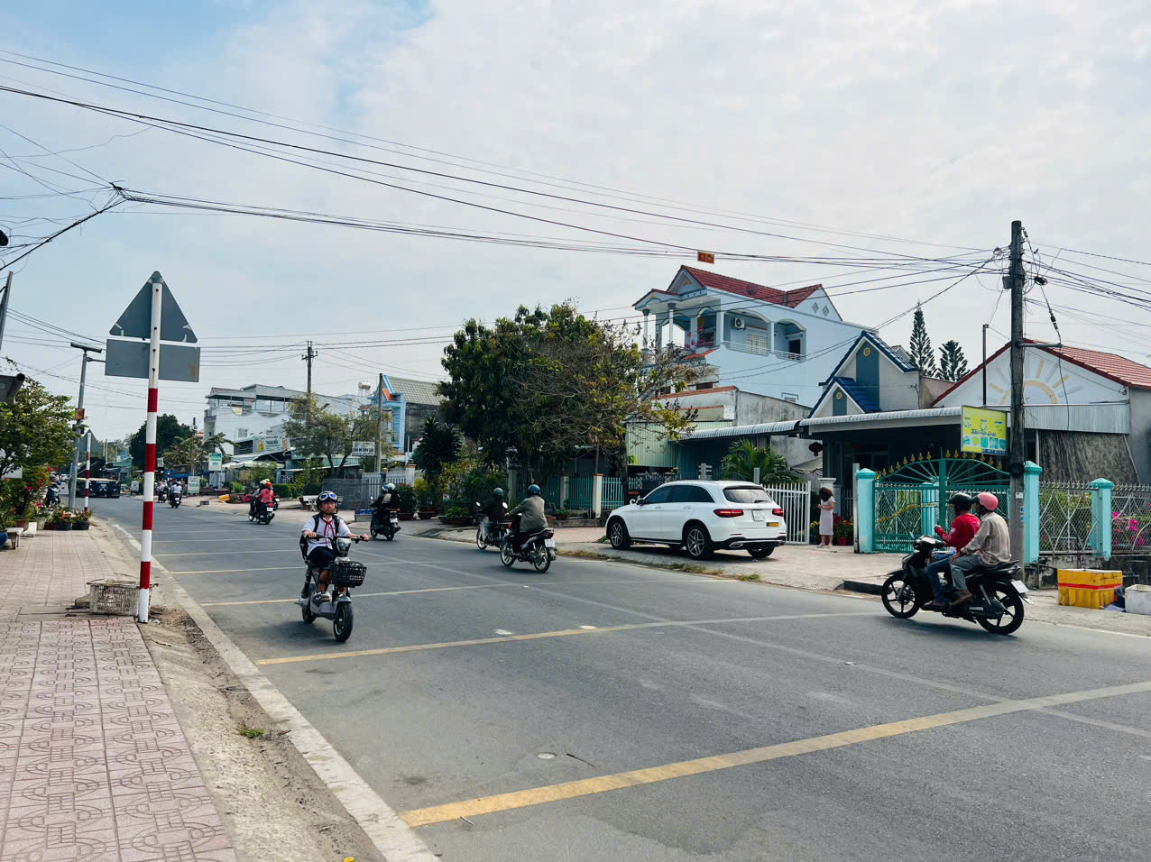 Bán nhà cấp 4 mới ngay mặt tiền Quốc lộ 91, Thị trấn Tịnh Biên, Tịnh Biên, An Giang, 2,5 tỷ, 244 m2 Bán nhà cấp 4 mới ngay mặt tiền Quốc lộ 91, Thị trấn Tịnh Biên, Tịnh Biên, An Giang, 2,5 tỷ, 244 m2