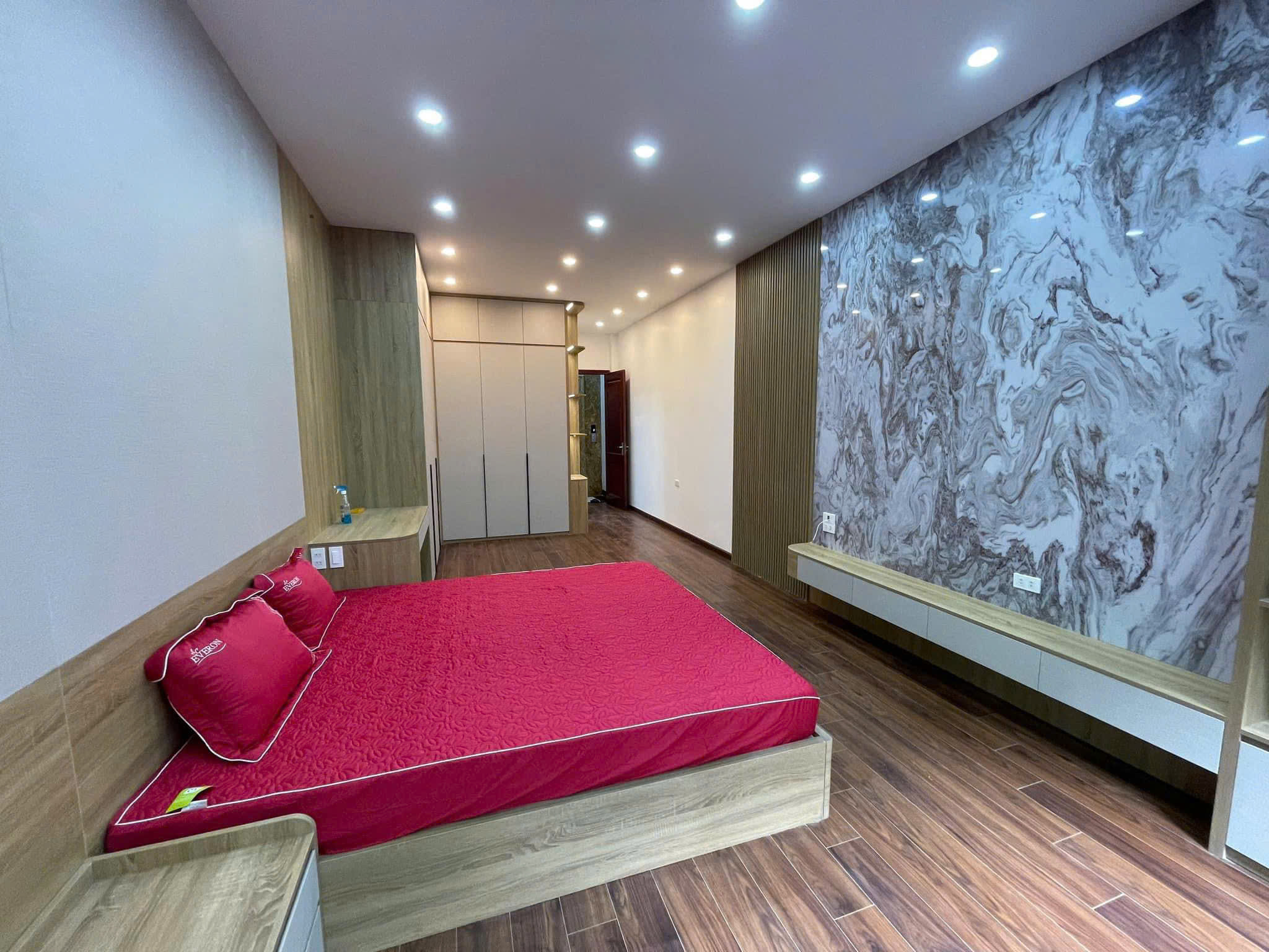 Bán nhà ngõ 61 phố giang văn minh,đội cấn, đội cấn dt 36 m2 x 6 t thang máy lô góc giá 7,9 tỷ Bán nhà ngõ 61 phố giang văn minh,đội cấn, đội cấn dt 36 m2 x 6 t thang máy lô góc giá 7,9 tỷ