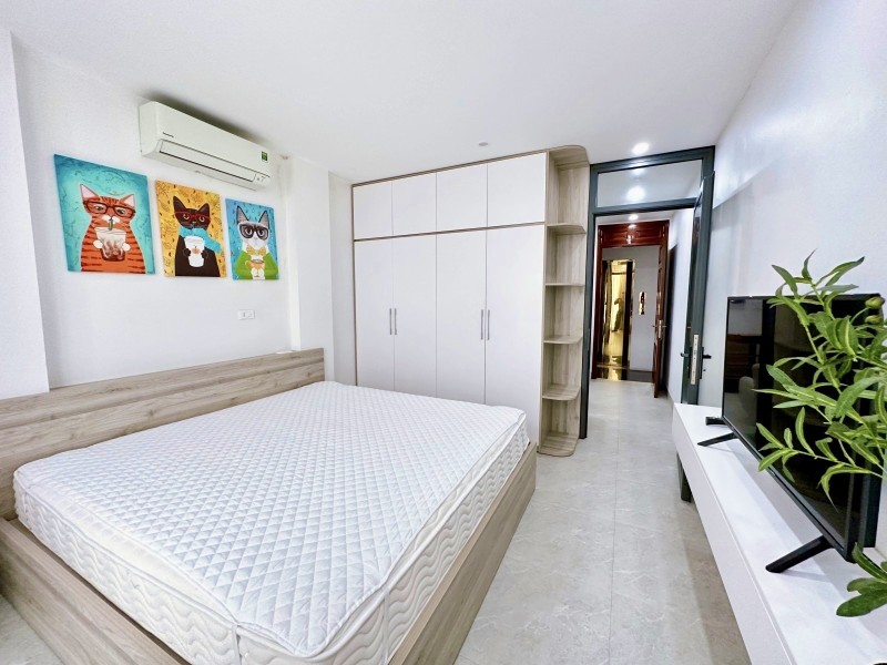 Bán nhà Cửu Việt TT Trâu Quỳ Gia Lâm vỉa hè ô tô, th máy Dt 35m x 5T, Mt 5 m giá 6.6 tỷ