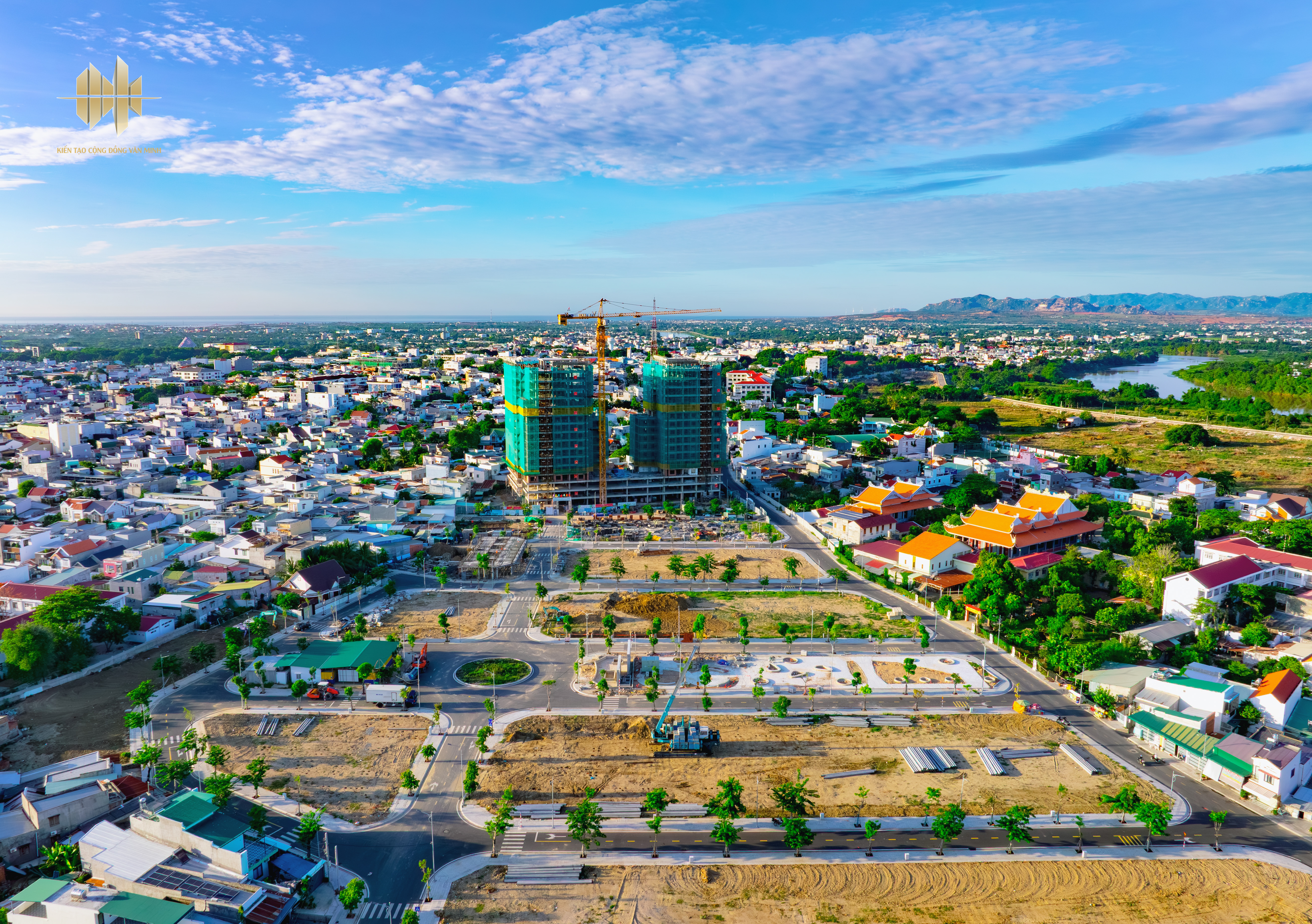 Nhượng gấp cặp đất nền xây dựng tự do đối diện Trung Tâm Thương Mại Mk