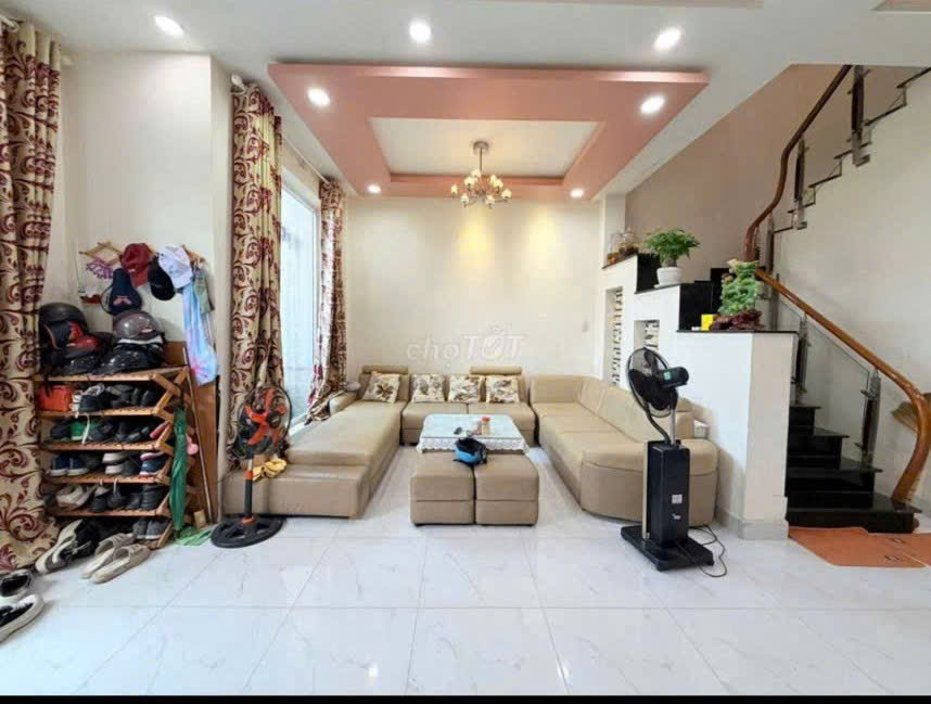 Biệt thự 3 tầng hẻm 7 m, Lê Văn Lương Phước kiển. 6*27, 9,1 tỷ