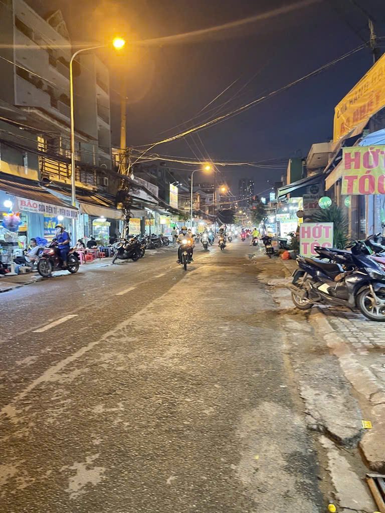 Nhà mặt tiền đường Bùi Văn Ba quận 7. KDBB tốt. 6*17, chỉ 12 tỷ. Nhà mặt tiền đường Bùi Văn Ba quận 7. KDBB tốt. 6*17, chỉ 12 tỷ.