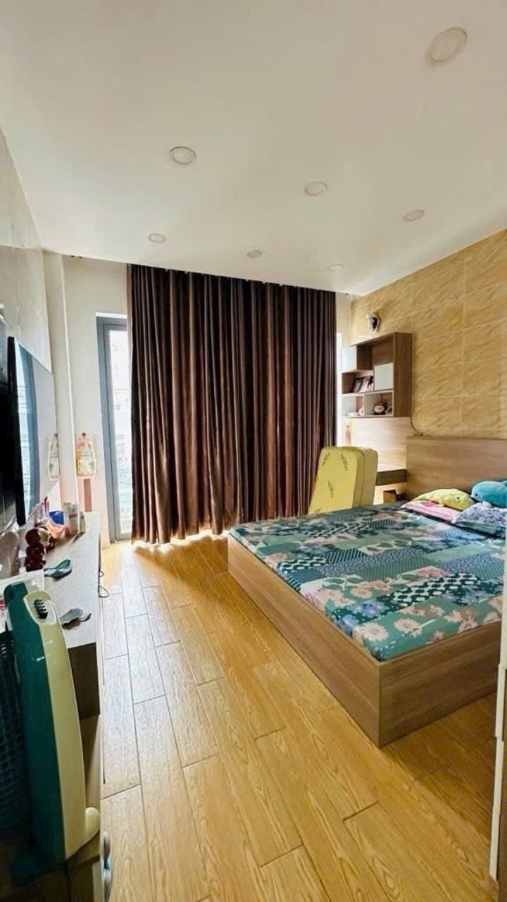 Khoảng 14 tỷ có ngay căn 5 tầng MT đs Lâm Văn bền Tân quy. 4*20. Khoảng 14 tỷ có ngay căn 5 tầng MT đs Lâm Văn bền Tân quy. 4*20.