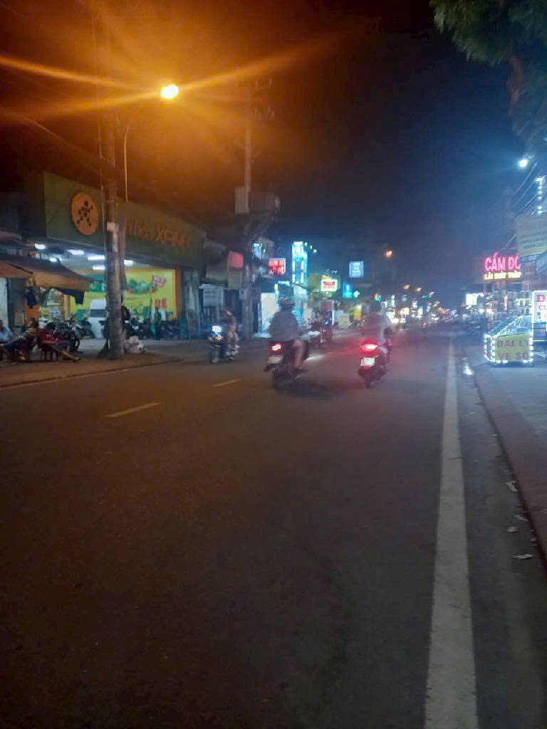 Nhà 4 tầng mặt tiền đường Gò Ô môi Quận 7. 8*27 giá 16 tỷ. Nhà 4 tầng mặt tiền đường Gò Ô môi Quận 7. 8*27 giá 16 tỷ.