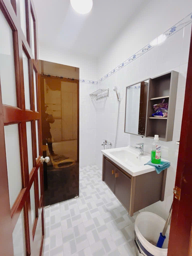 Nhà 4 tầng mới đẹp lung linh HXH 1/ Quận 7. 5,5*19,5 chỉ 9 tỷ. Nhà 4 tầng mới đẹp lung linh HXH 1/ Quận 7. 5,5*19,5 chỉ 9 tỷ.