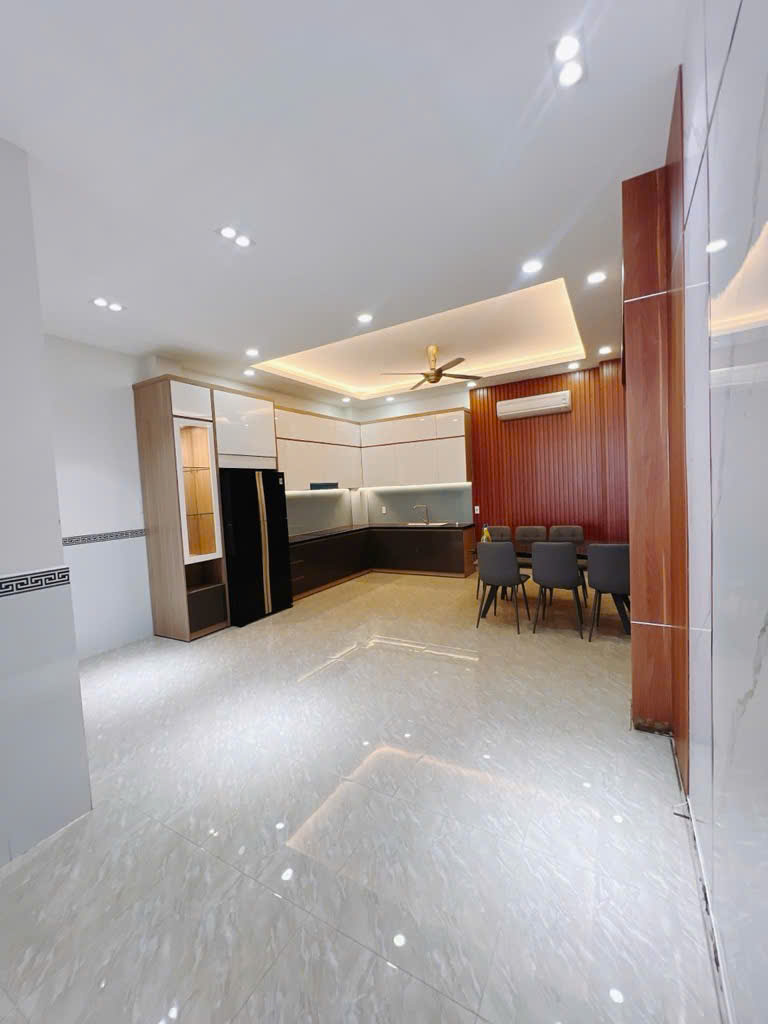 Nhà 4 tầng mới đẹp lung linh HXH 1/ Quận 7. 5,5*19,5 chỉ 9 tỷ. Nhà 4 tầng mới đẹp lung linh HXH 1/ Quận 7. 5,5*19,5 chỉ 9 tỷ.