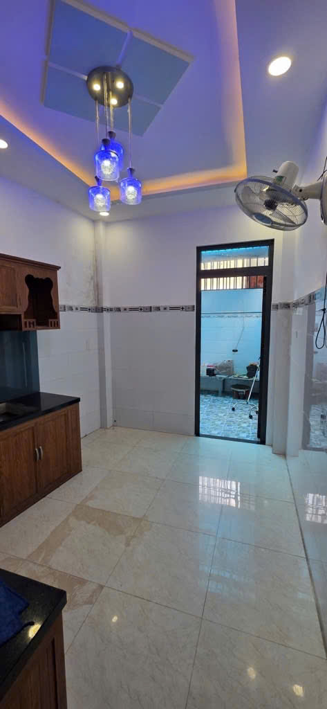 Nhà mặt đs 1 Tân phú Quận 7. gần chọ Tân mỹ. Ngang 5m, 9,9 tỷ.