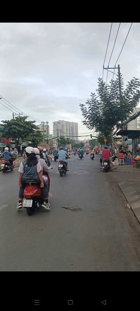 Mặt tiền đường Huỳnh Tấn Phát, thu nhập 40 tr. Ngang rộng nở hậu, 67 tr/ m2.