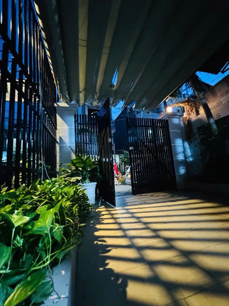 Nhà 4 tầng mặt tiền đường số Tân quy quận 7. 5*14 chỉ 13,3 tỷ.