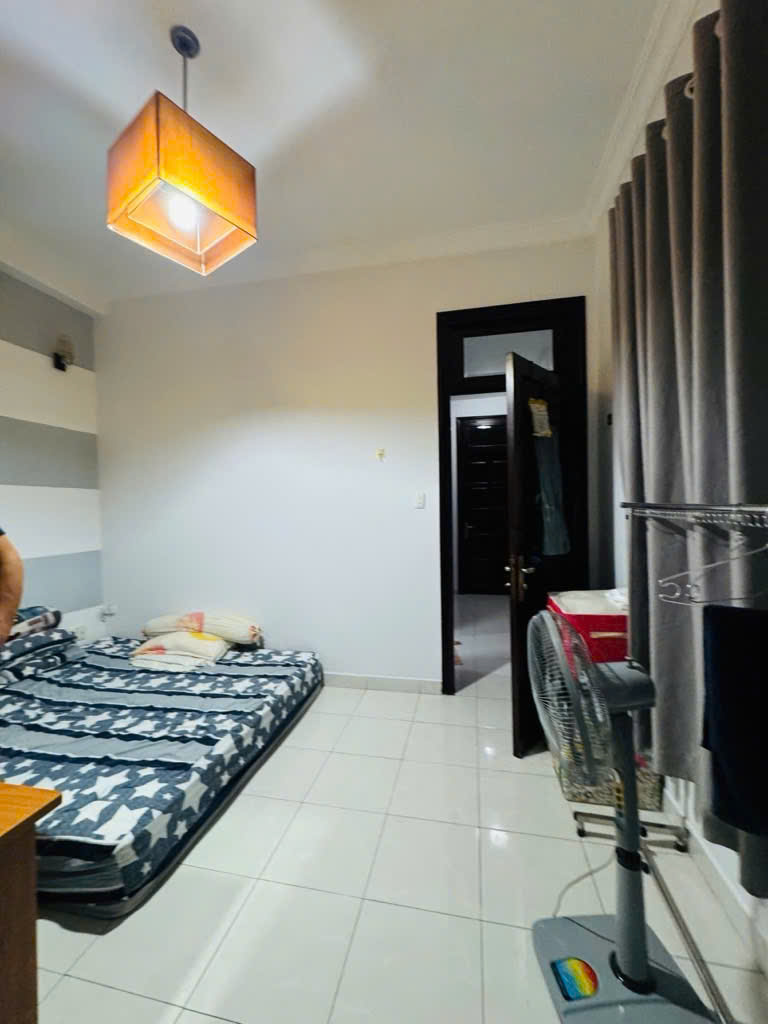 Nhà 4 tầng mặt tiền đường số Tân quy quận 7. 5*14 chỉ 13,3 tỷ.