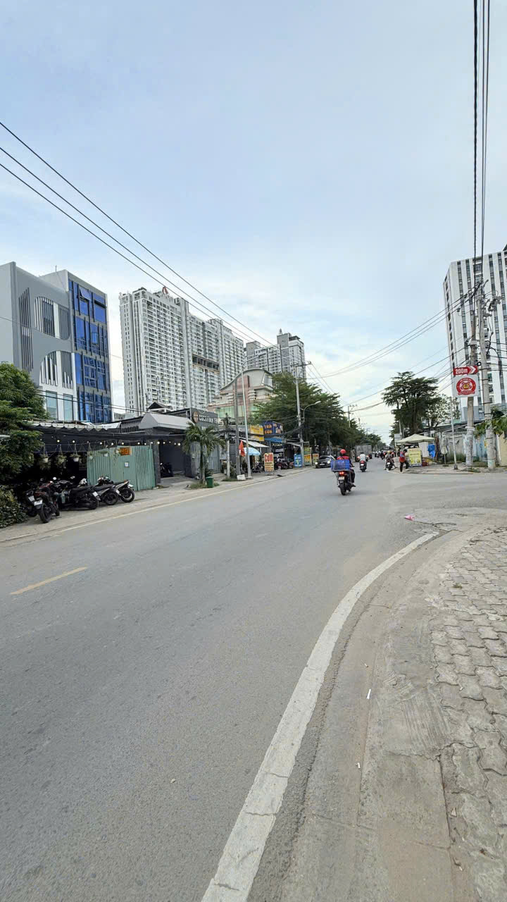 Nhà mặt tiền Hoàng Quốc Việt Quận 7. 6*32, dòng tiền 50 tr. Hơn 19 tỷ. Nhà mặt tiền Hoàng Quốc Việt Quận 7. 6*32, dòng tiền 50 tr. Hơn 19 tỷ.