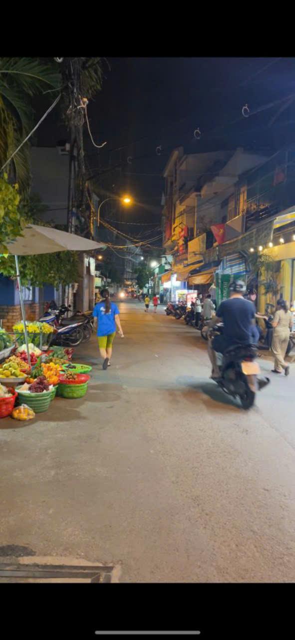 Biệt thự 3 tàng mặt hẻm 458 HTP Quận 7, 8m*15m hơn 13 tỷ. Hẻm 6 m thông. Biệt thự 3 tàng mặt hẻm 458 HTP Quận 7, 8m*15m hơn 13 tỷ. Hẻm 6 m thông.