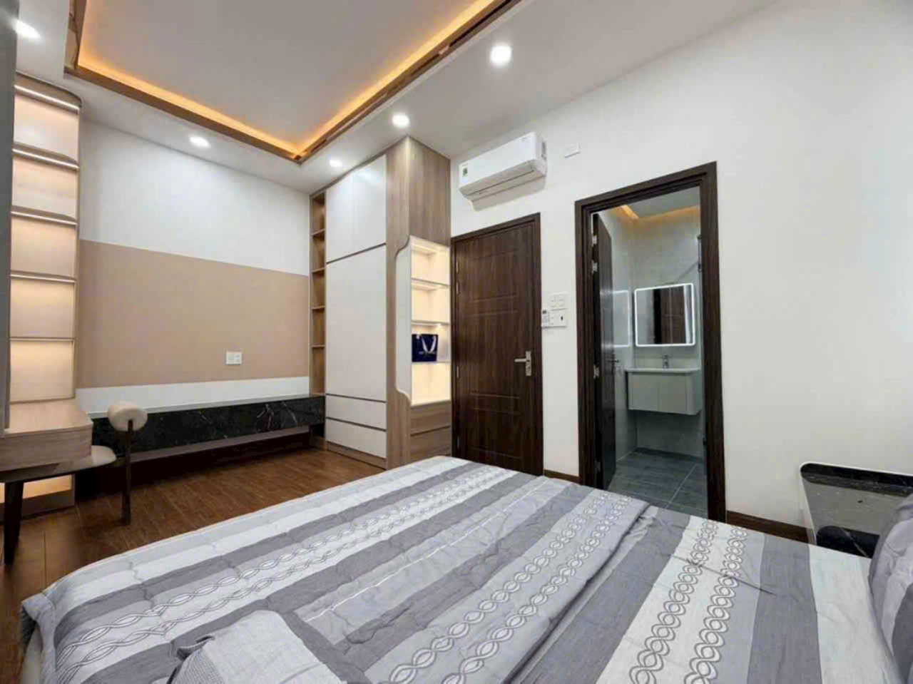 Nhà phố mới đẹp đường số Lâm Văn bền Tân Hưng. 5*24 hơn 18 tỷ. Nhà phố mới đẹp đường số Lâm Văn bền Tân Hưng. 5*24 hơn 18 tỷ.