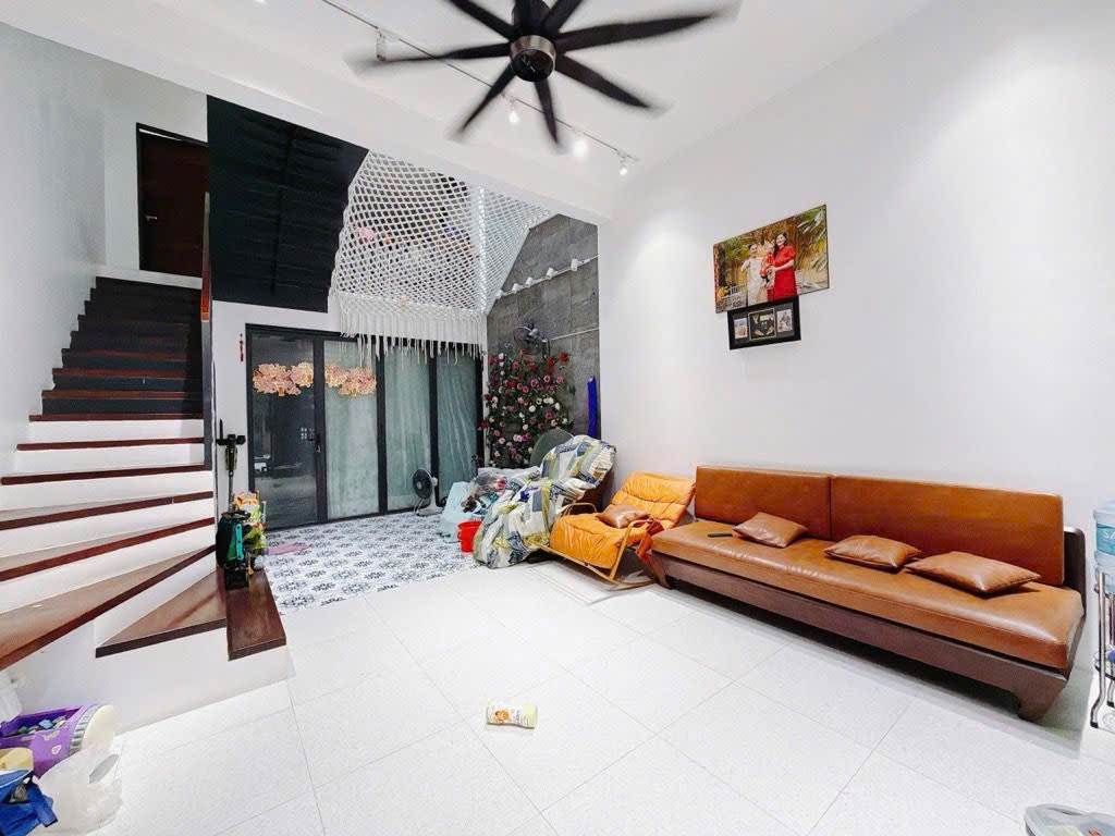 Nhà 4 tấng mới đẹp, hẻm 60 Lâm Văn Bền Quận 7. 5*20 giá 12,5 tỷ.