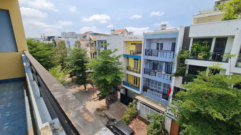 Nhà 5 tầng mặt đường Võ Thị Nhờ Quận 7. 5,2*27, hơn 18 tỷ. Nhà 5 tầng mặt đường Võ Thị Nhờ Quận 7. 5,2*27, hơn 18 tỷ.