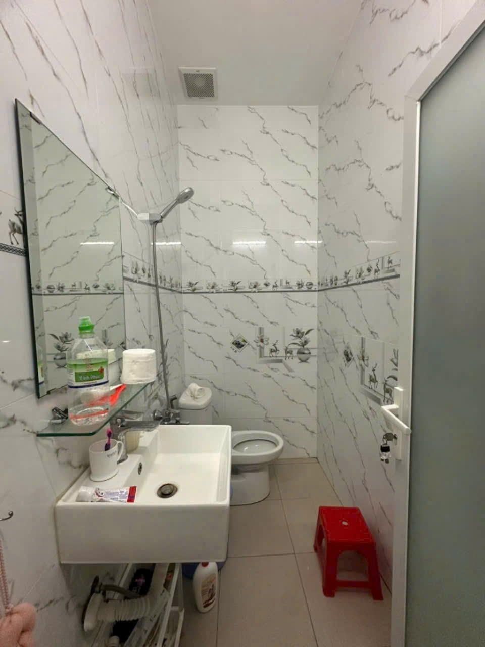 CHDV 4 tầng, gần đường Phú Thuận Quận 7. DT 8*25, 36 p TN ~ 100 tr. 16,5 tỷ.