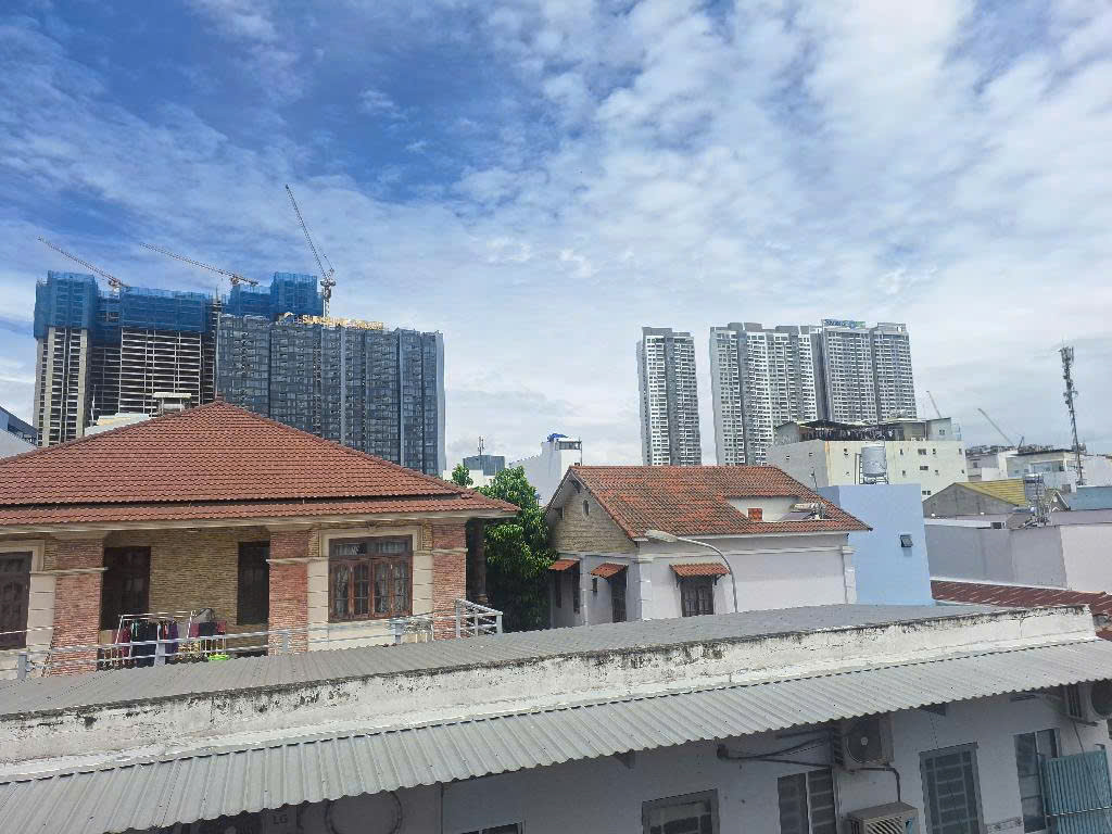 Nhà 3 tầng hẻm xe hơi 803 HTP Quận 7. 7*19, hơn 9 tỷ.