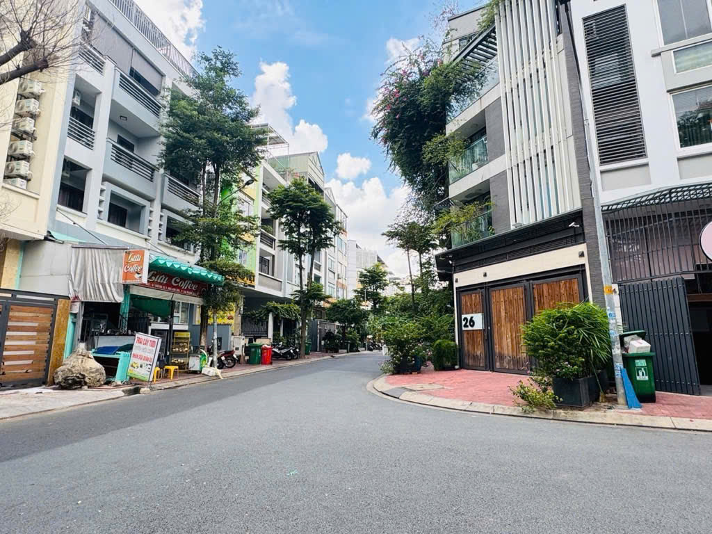 Nhà hầm +5 tầng Khu Kim sơn Tân phong Q7. 5*20, TN 50 tr. 21,5 tỷ.