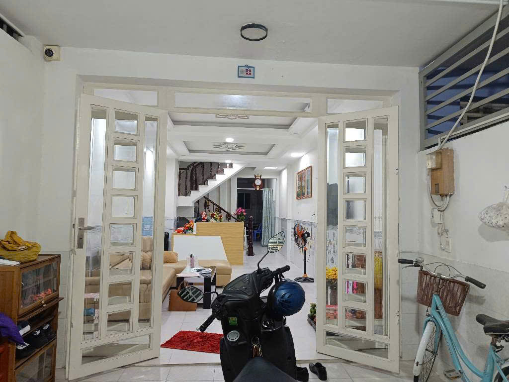 Nhà 3 tầng 1 sẹc đường số 37, Tân kiểng Quận 7. 4*22 hơn 8 tỷ.