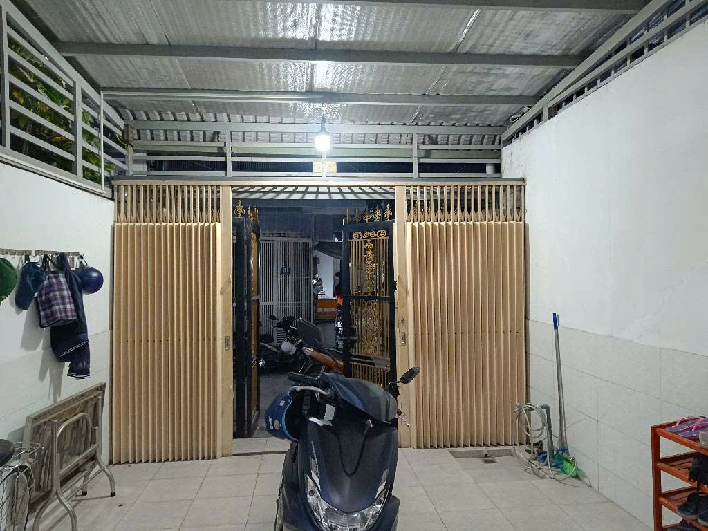 Nhà 3 tầng 1 sẹc đường số 37, Tân kiểng Quận 7. 4*22 hơn 8 tỷ.
