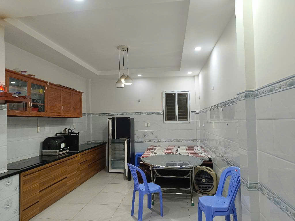 Nhà 3 tầng 1 sẹc đường số 37, Tân kiểng Quận 7. 4*22 hơn 8 tỷ.