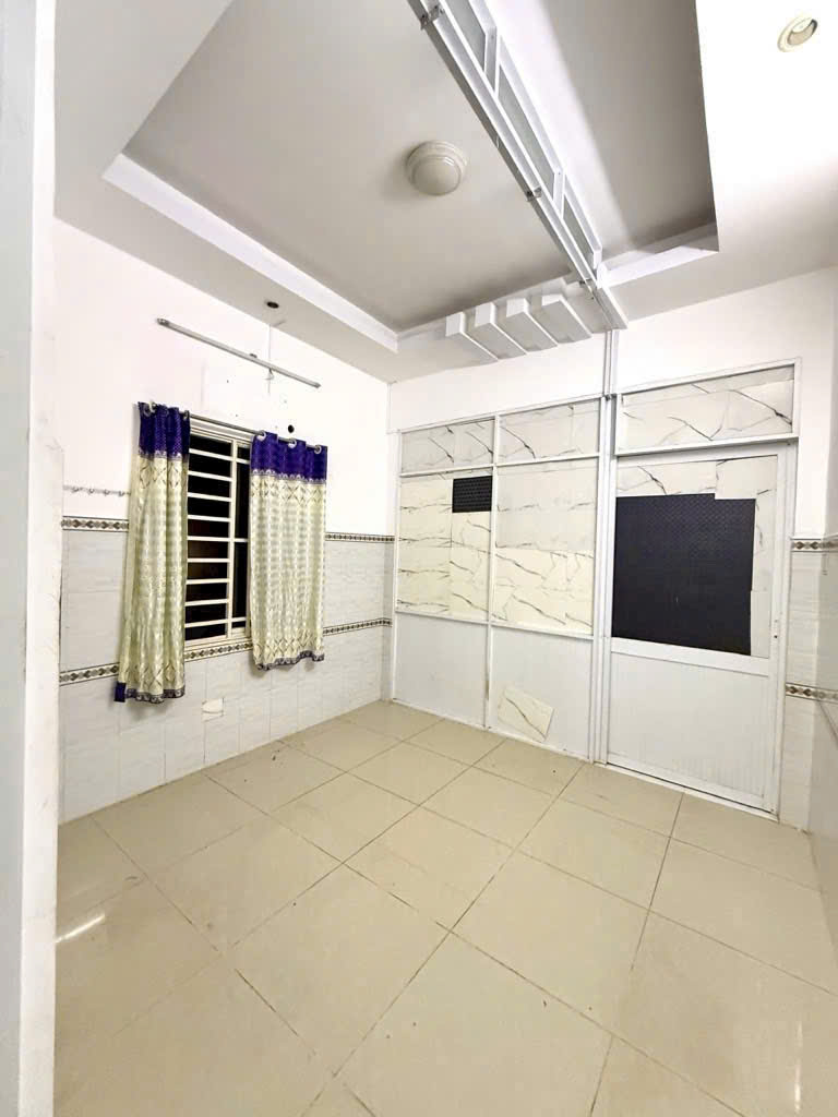 CHDV 5 tầng hẻm xe hơi TT Q 7, gần Q 4. DT 5*24, chỉ 13 t.ỷ.