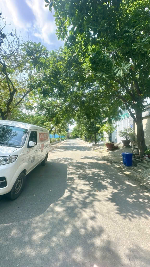 Nhà 3 tầng KDC Savimex Quận 7, đường 12 m. 5*18 hơn 11 tỷ.