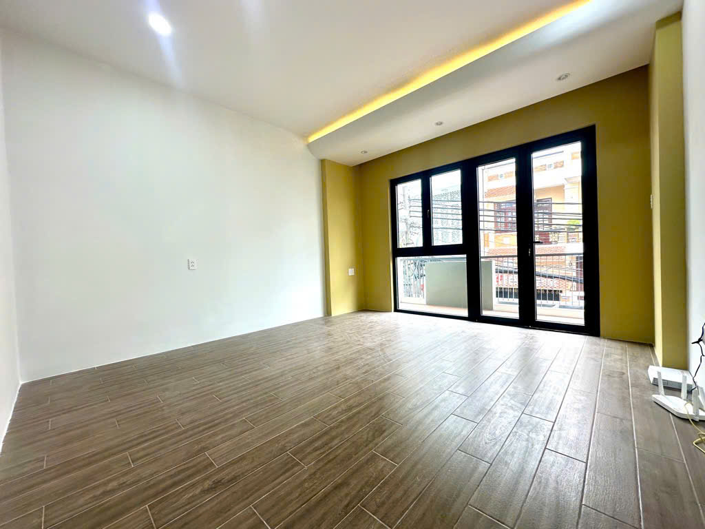 NHÀ MỚI ĐẸP MẶT HẺM 95 LÊ VĂN LƯƠNG, TÂN KIỂNG QUẬN 7. 5*20 11,5 TỶ.