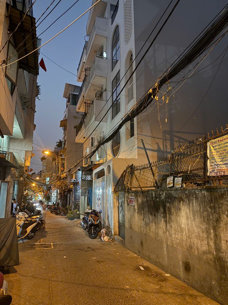 Đất CHDV hẻm 1 sẹc 98 Bùi Văn Ba Quận 7. 7,2*17 nhỉnh 10 tỷ.