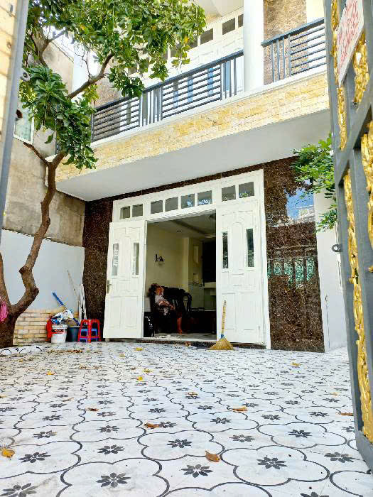 Biệt thự hẻm nhựa thông 7 m cạnh đường Phú Thuận Quận 7. 7*37, 17,7 tỷ. Biệt thự hẻm nhựa thông 7 m cạnh đường Phú Thuận Quận 7. 7*37, 17,7 tỷ.