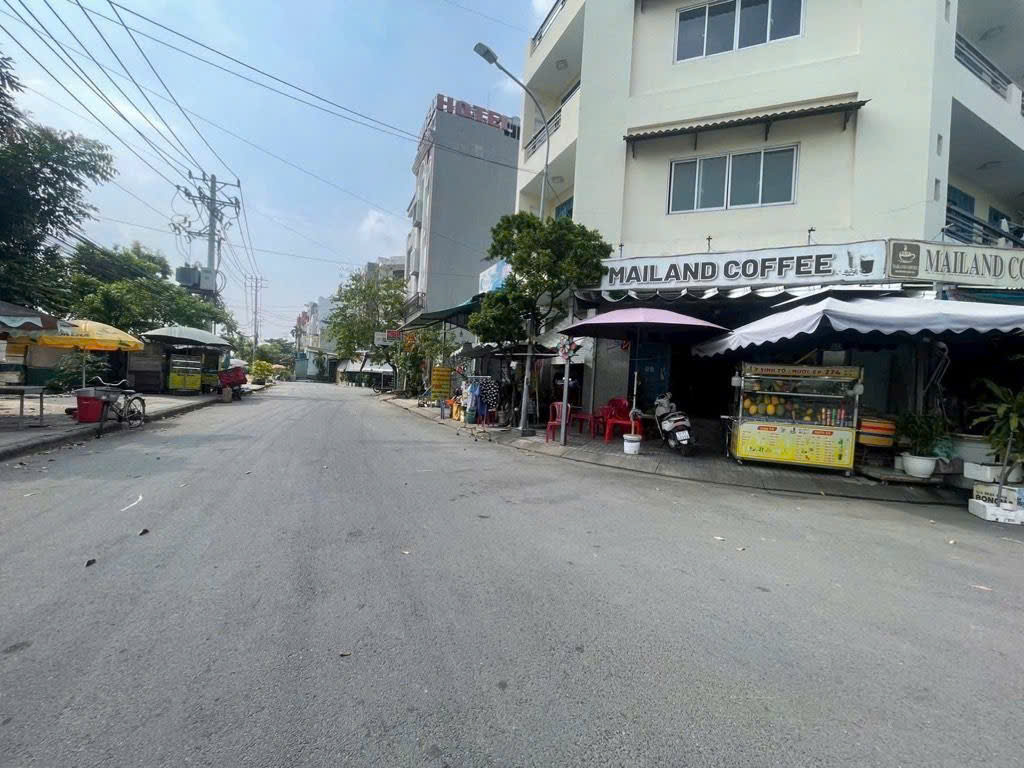 Nhà 4 tầng mặt tiền Phạm Hữu Lầu, khu Công ích phú mỹ. 6*18 chỉ 17,5 tỷ.