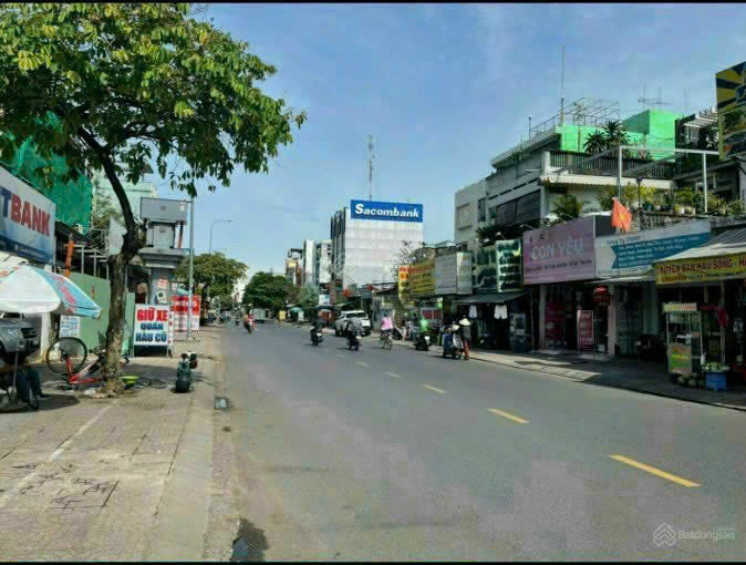 Đất mặt tiền đường Lê Văn Lương, 10 *53, 530 m2 giá 26,5 tỷ.