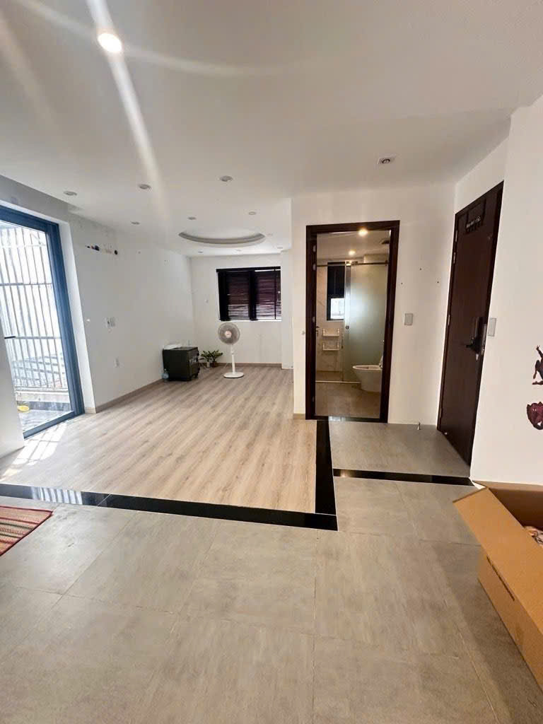 Biệt thự mới đẹp gần Nam long TTC quận 7, 9*18, 5 tầng , chỉ 17,9 tỷ.