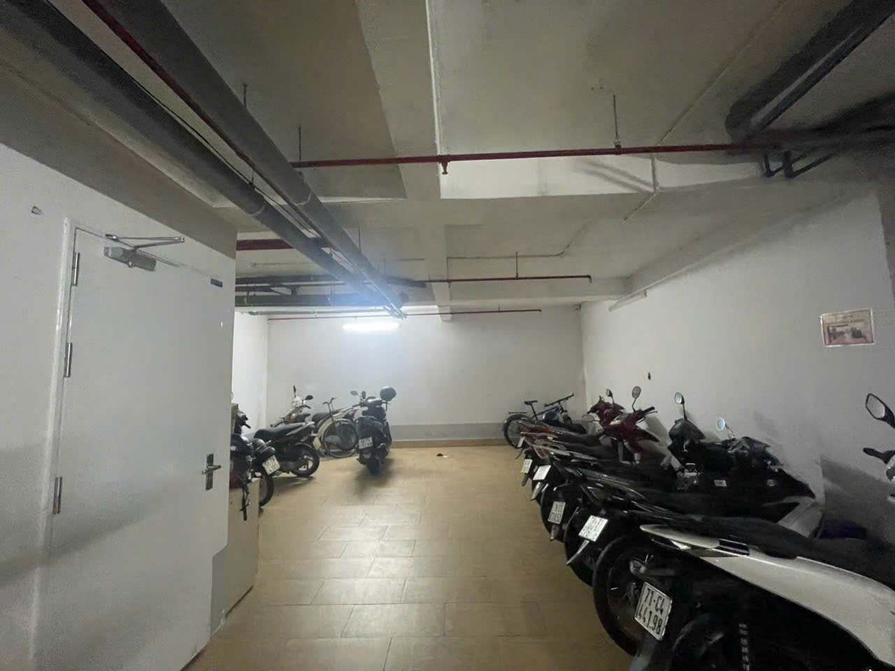 Toà nhà CHDV mới đẹp hầm và 4 tầng mặt đường Lê Thị Chợ Quận 7. Có 22 p+ mbkd. 21 tỷ. Toà nhà CHDV mới đẹp hầm và 4 tầng mặt đường Lê Thị Chợ Quận 7. Có 22 p+ mbkd. 21 tỷ.