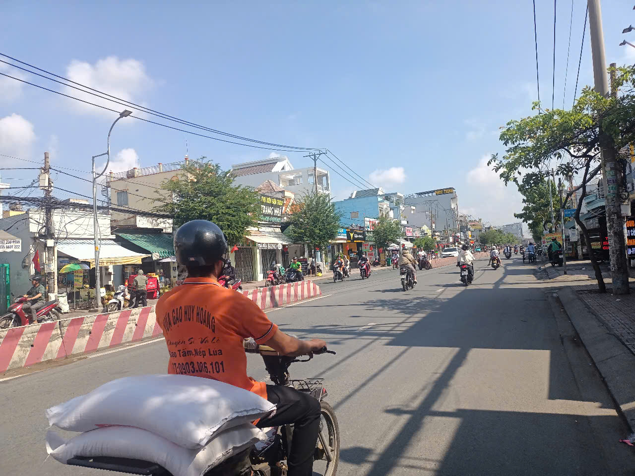 Tổng hợp một số bds mặt tiền Huỳnh Tấn Phát ngang rộng.