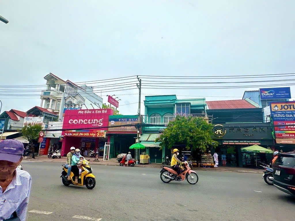 Mặt tiền đường Huỳnh Tấn Phát Thị trấn Nhà bè, 7,5*30, 220 m2 hơn 17 tỷ.