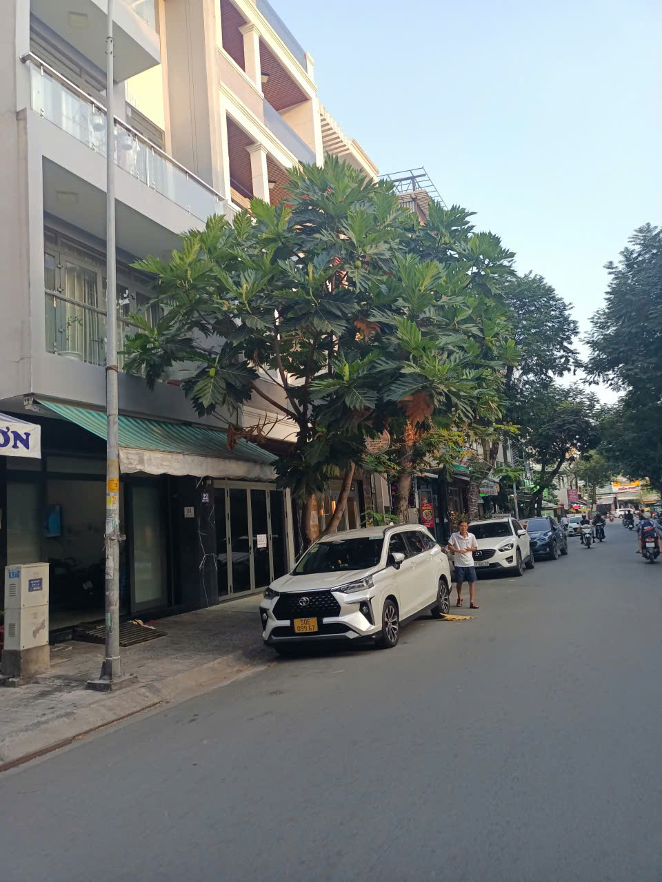 Đất mặt tiền đường số 79 Tân quy quận 7. 4*21 giá  15,3 tỷ.