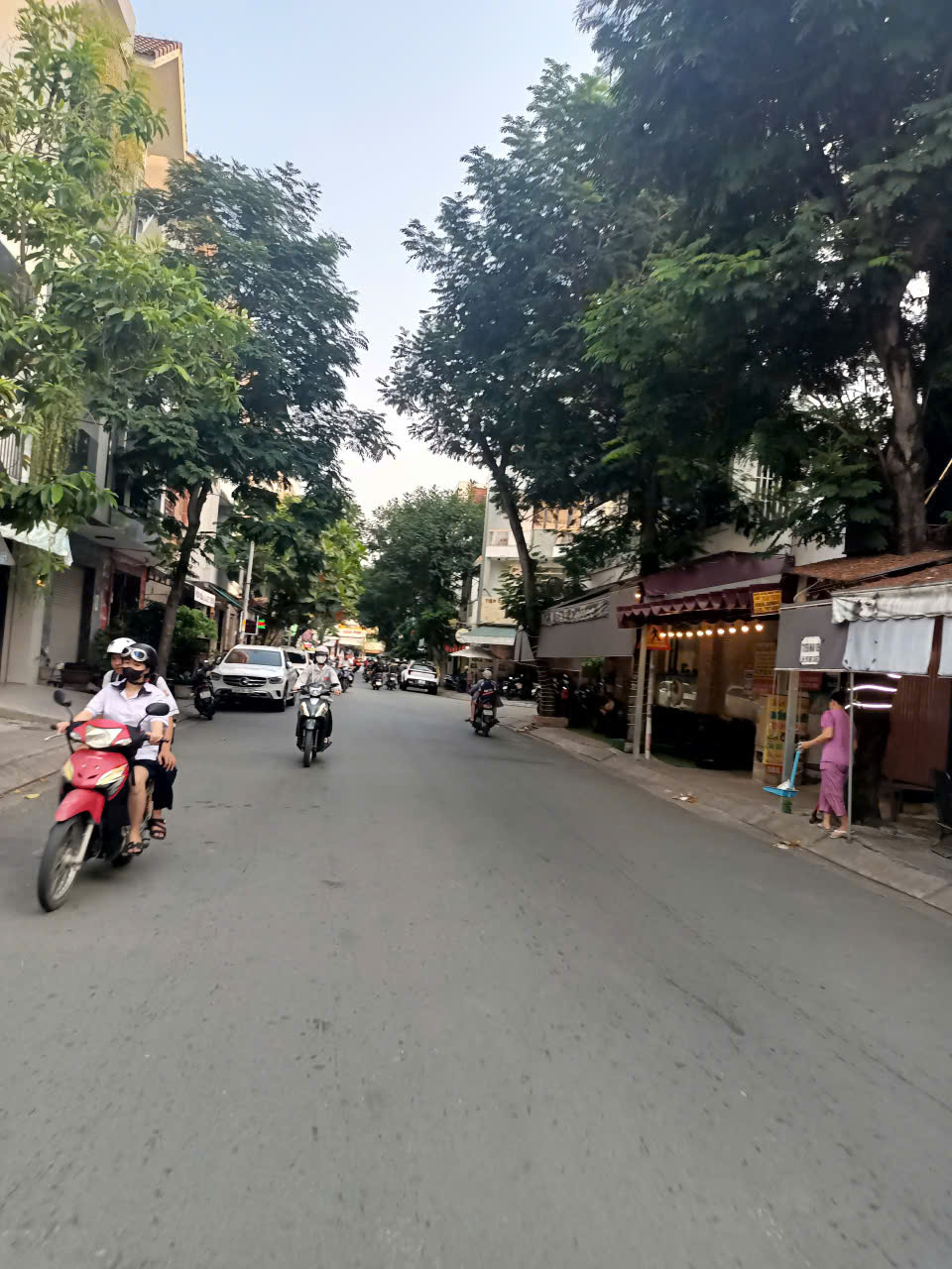 Đất mặt tiền đường số 79 Tân quy quận 7. 4*21 giá  15,3 tỷ.