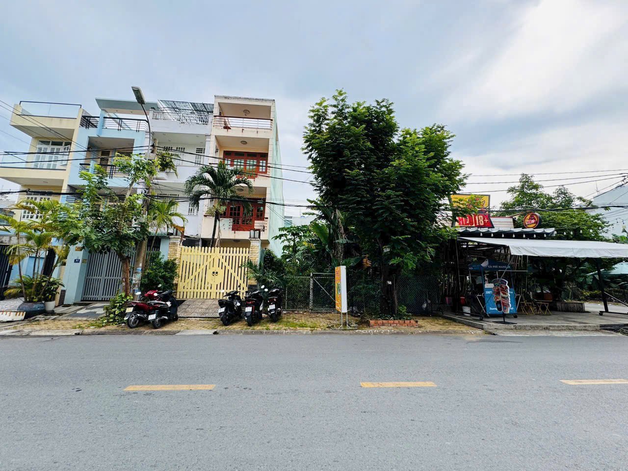 Đất mặt tiền đường 20 m, khu Phú mỹ Chợ lớn Bellaza Quận 7. 11 tỷ. Đất mặt tiền đường 20 m, khu Phú mỹ Chợ lớn Bellaza Quận 7. 11 tỷ.