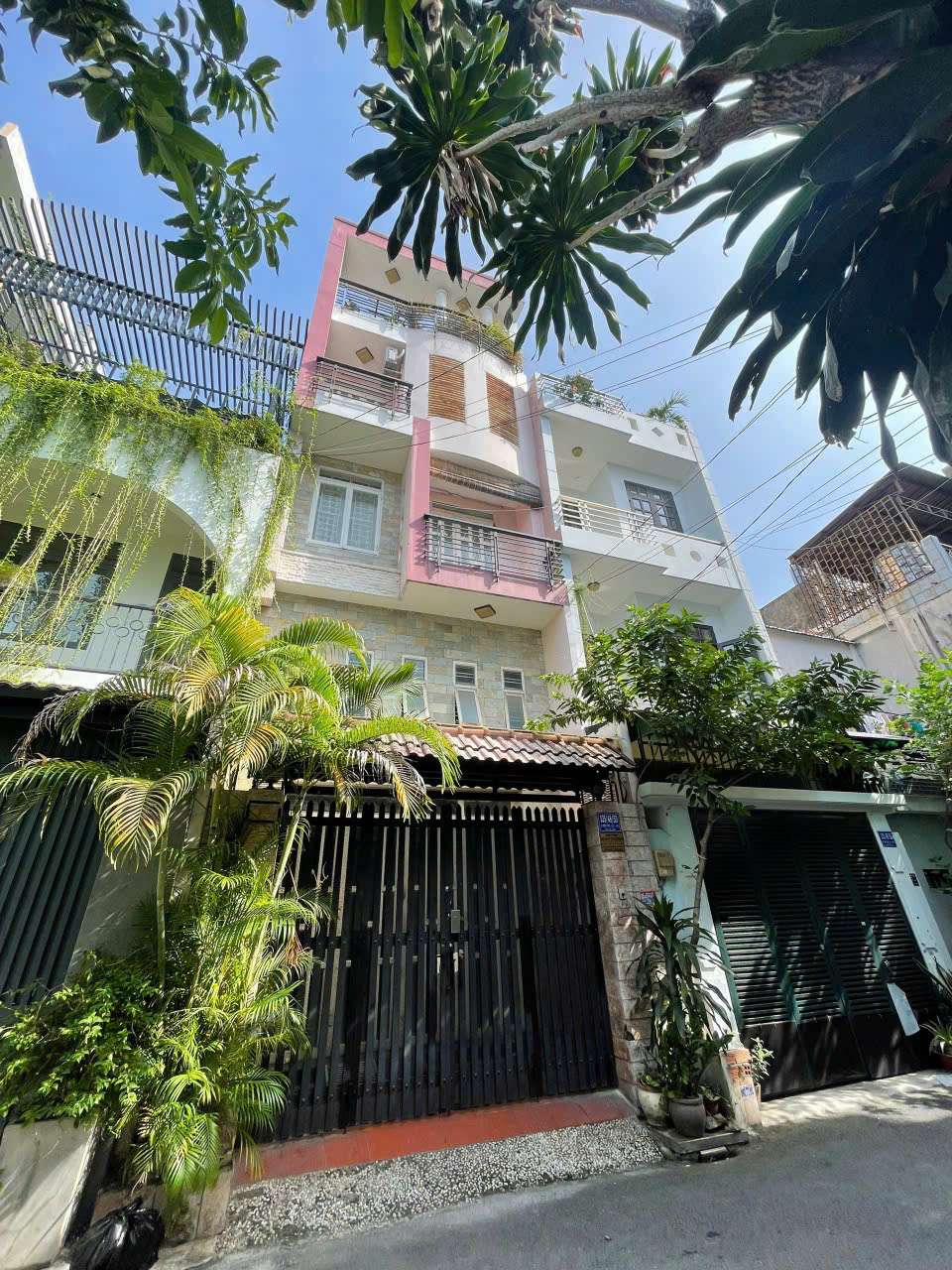 Bán nhà HXH 125 Lê Đức Thọ P.17 Gò Vấp, DT 79m2, 1 lửng 3 lầu ST. Giá 10,9 tỷ Bán nhà HXH 125 Lê Đức Thọ P.17 Gò Vấp, DT 79m2, 1 lửng 3 lầu ST. Giá 10,9 tỷ