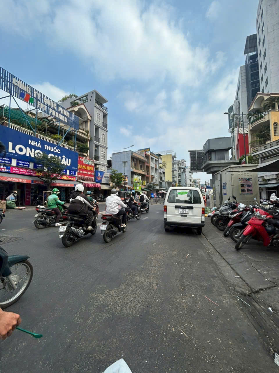 Bán nhà mặt tiền 102 Nguyễn Văn Nghi, Phường An Nhơn. Giá 35 tỷ